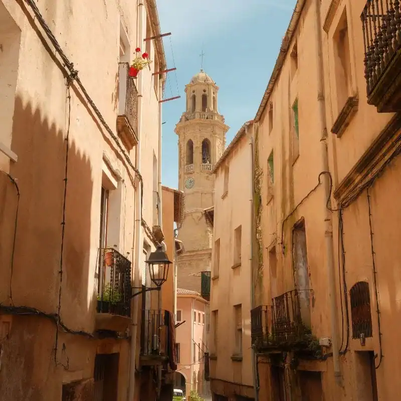 Visit the nearby local towns